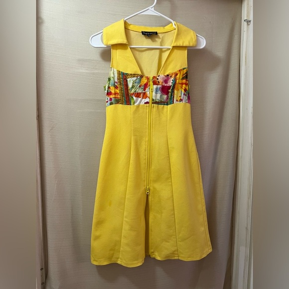 ⚪️ Myco Anna Yellow Zip Up Sleeveless Dress with Colorful Pattern Size XS - Picture 5 of 10